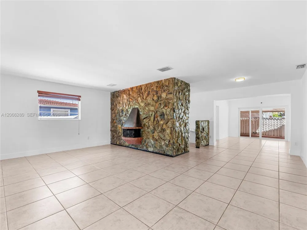8241 SW 12th Ter Miami, FL 33144