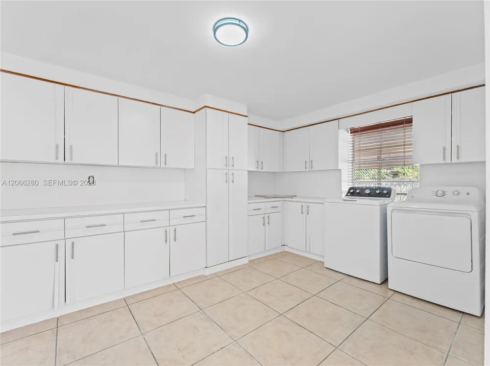 8241 SW 12th Ter Miami, FL 33144