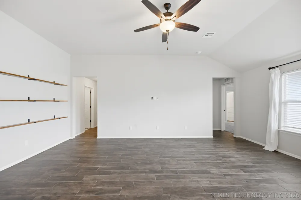 9323 E 132nd Place S Bixby, OK 74008