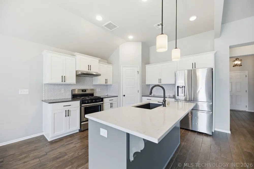 9323 E 132nd Place S Bixby, OK 74008