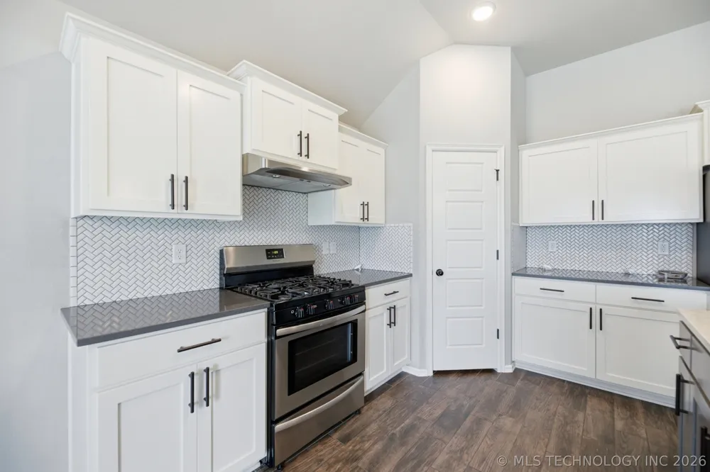 9323 E 132nd Place S Bixby, OK 74008