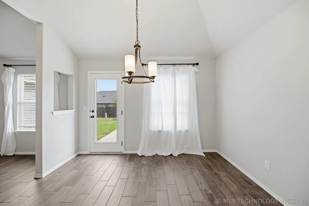 9323 E 132nd Place S Bixby, OK 74008
