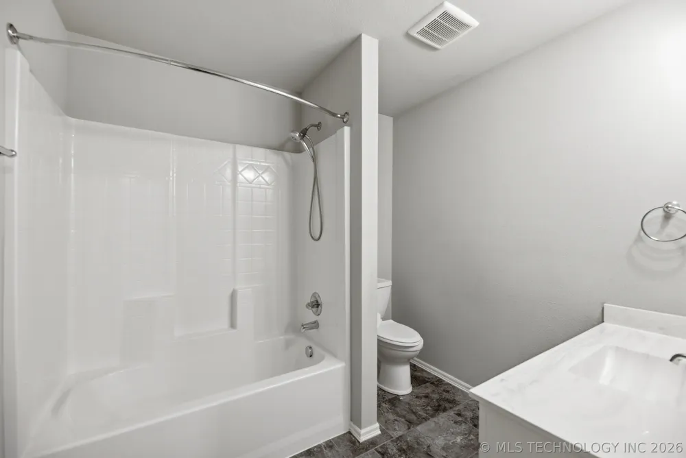 9323 E 132nd Place S Bixby, OK 74008