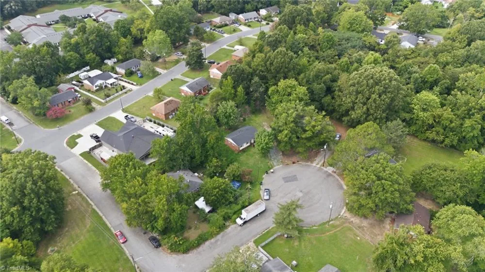 2202 Jolson Court Greensboro, NC 27405