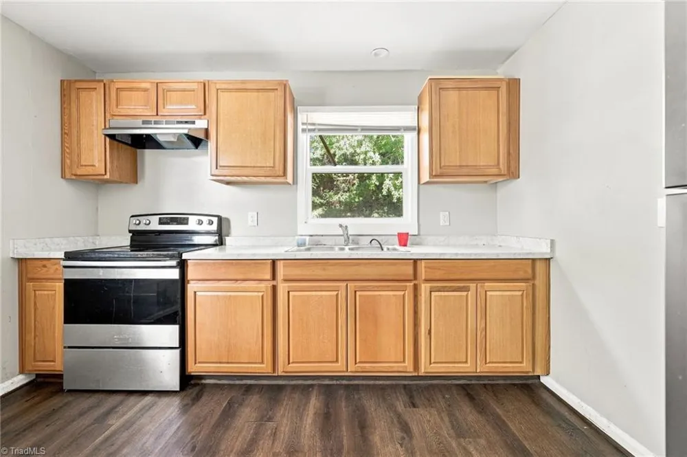 2202 Jolson Court Greensboro, NC 27405