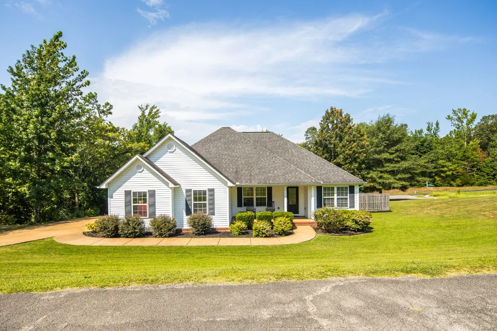 405 Persimmon Ln Lexington, TN 38351