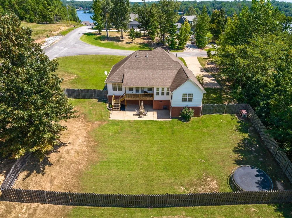 405 Persimmon Ln Lexington, TN 38351