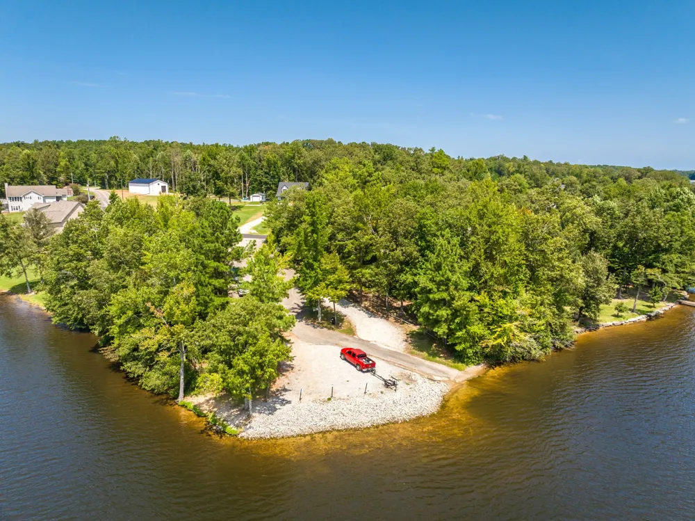 405 Persimmon Ln Lexington, TN 38351