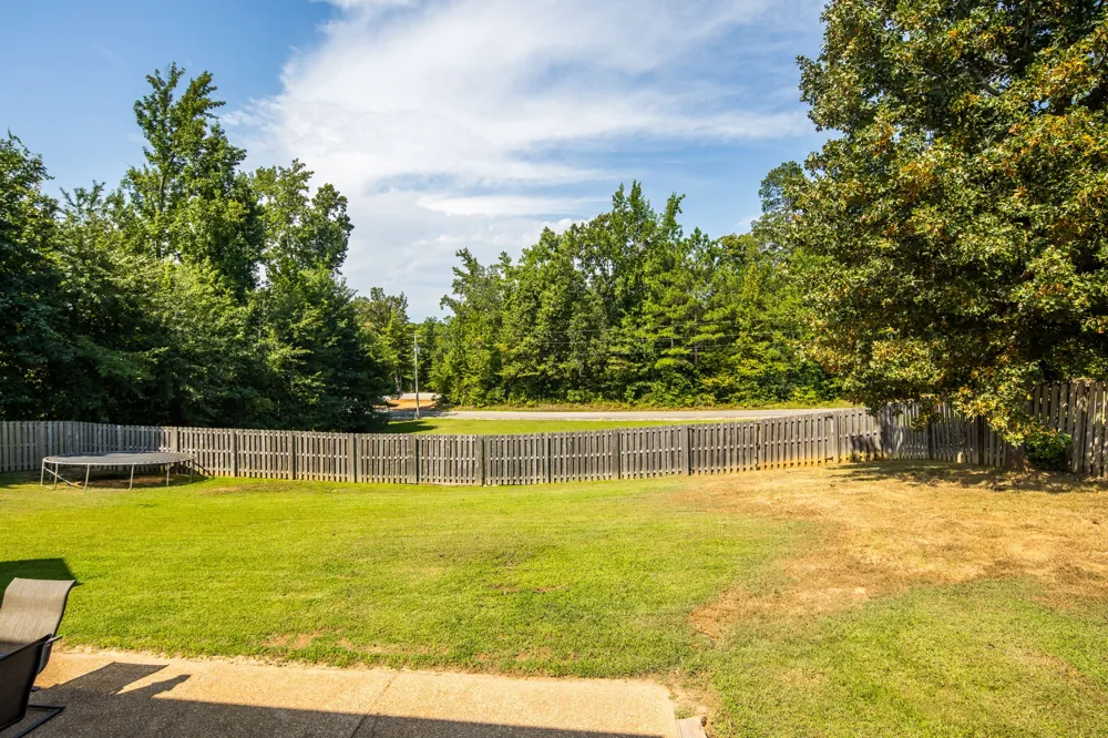 405 Persimmon Ln Lexington, TN 38351