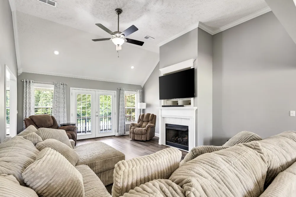 405 Persimmon Ln Lexington, TN 38351