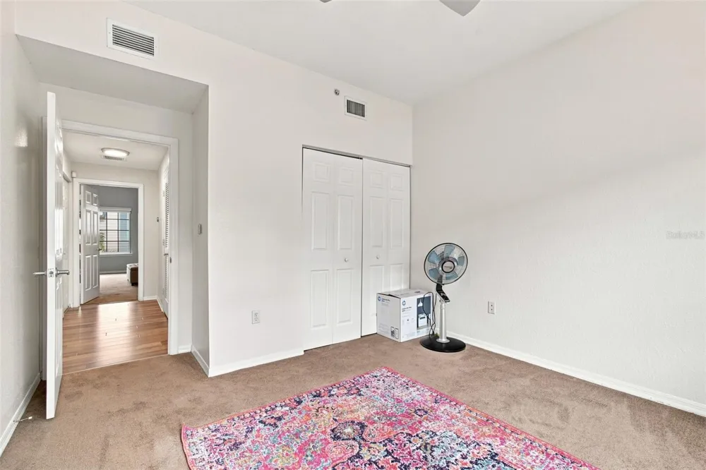 9801 MEADOW FIELD CIRCLE Tampa, FL 33626