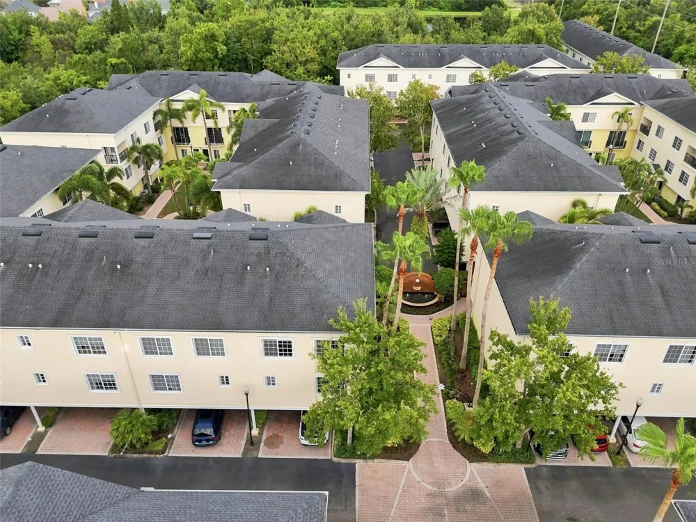 9801 MEADOW FIELD CIRCLE Tampa, FL 33626