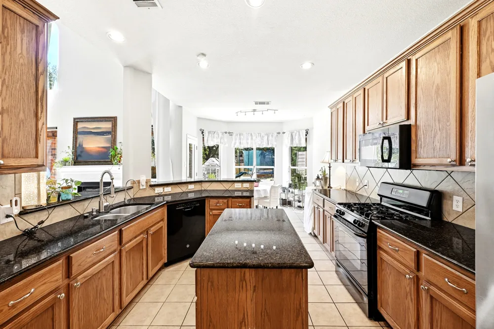 418 S Lynnwood Trail Cedar Park, TX 78613