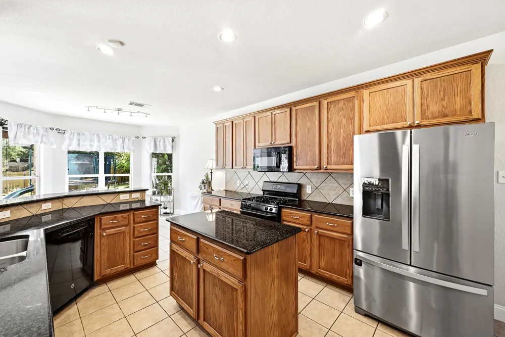 418 S Lynnwood Trail Cedar Park, TX 78613