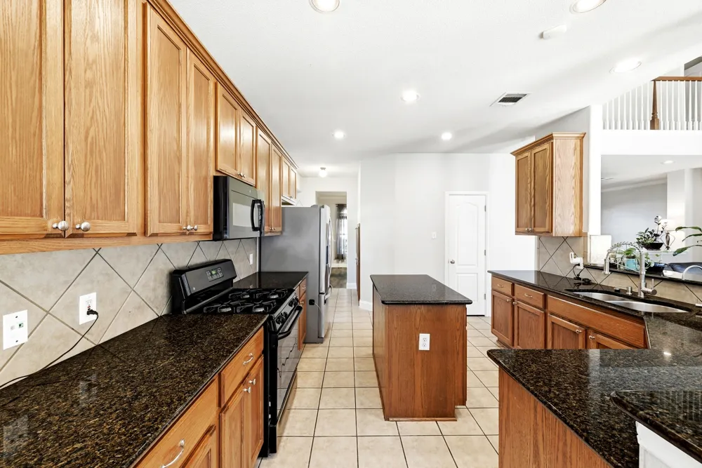 418 S Lynnwood Trail Cedar Park, TX 78613