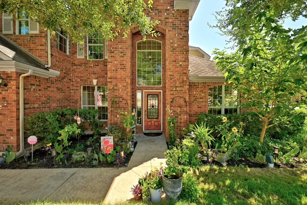 418 S Lynnwood Trail Cedar Park, TX 78613