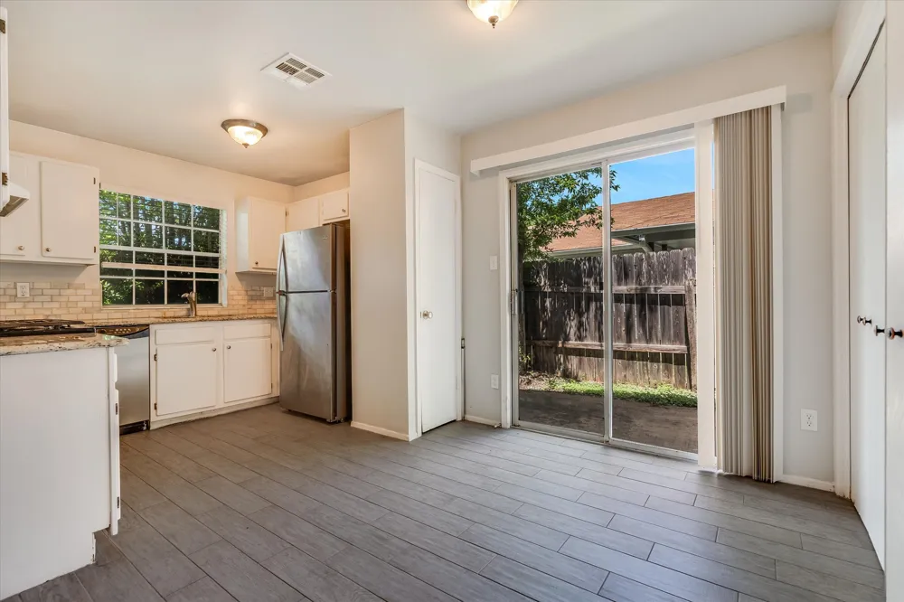 11906 Sunhillow Bend #A Austin, TX 78758