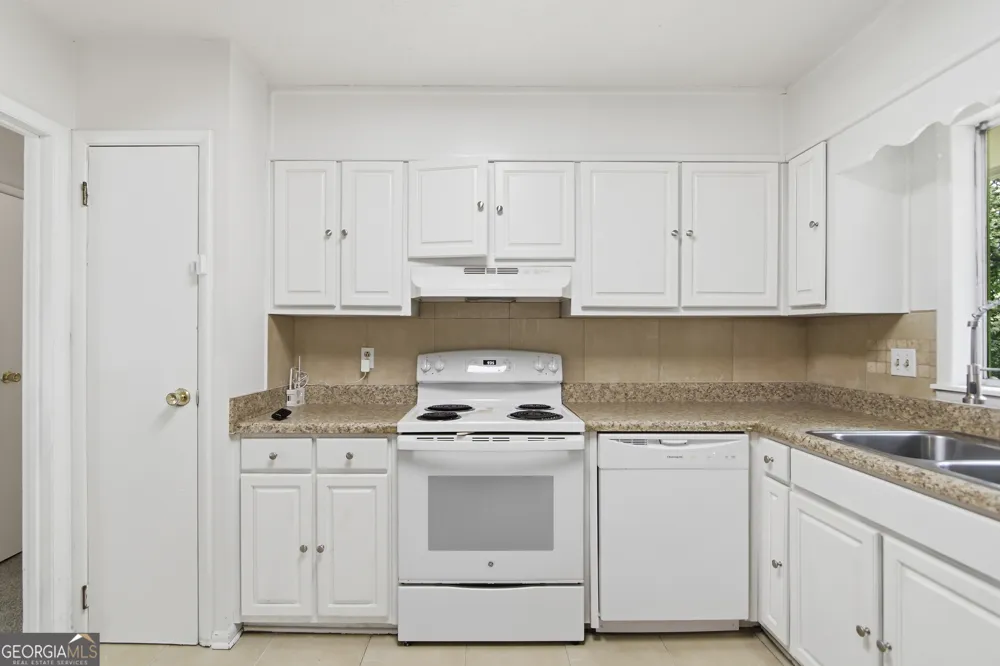1446 Walnut Ridge WAY Stone Mountain, GA 30083