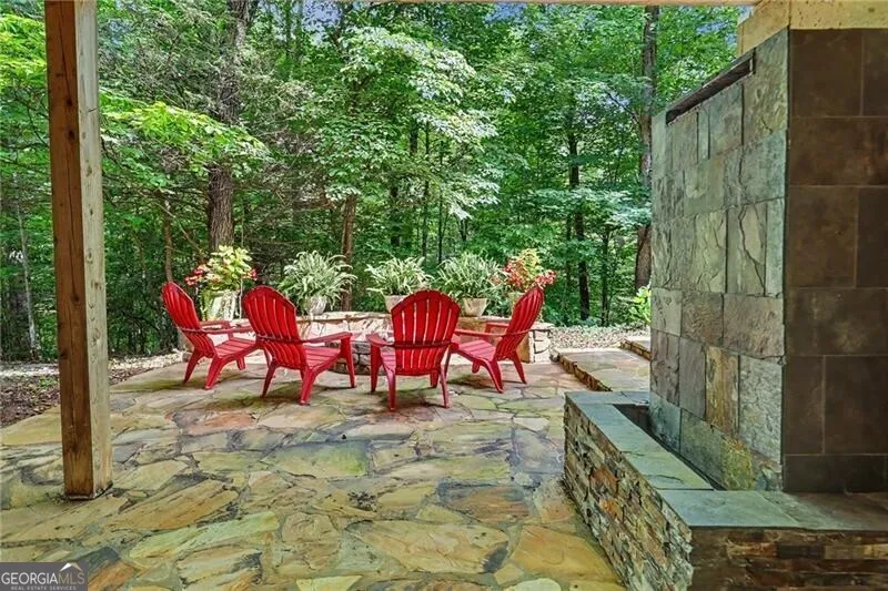 207 Raindance LN Clayton, GA 30525