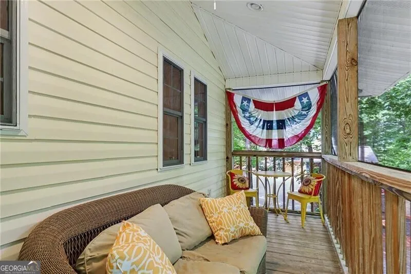 207 Raindance LN Clayton, GA 30525