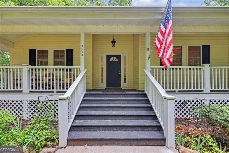 207 Raindance LN Clayton, GA 30525