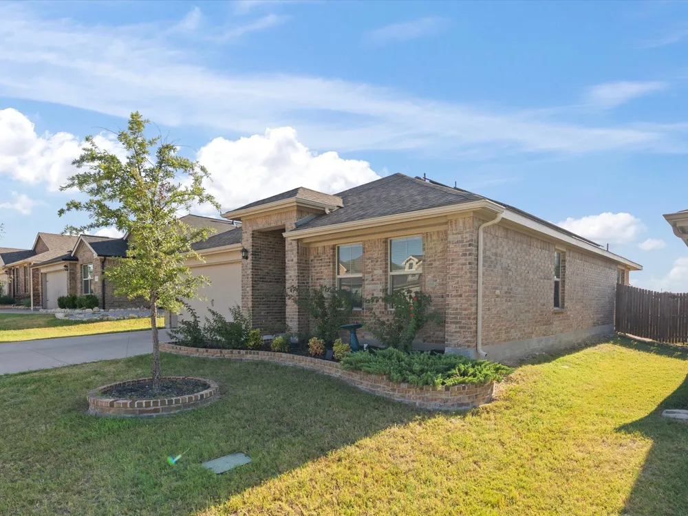 2225 Blythwood Trail Fort Worth, TX 76108