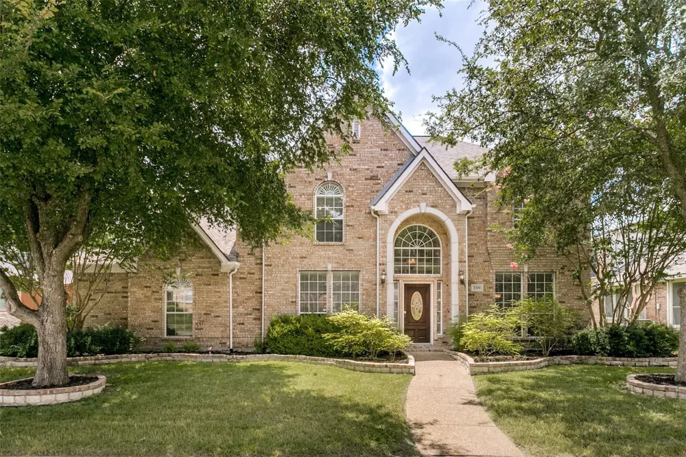 2208 Scenic Drive Plano, TX 75025
