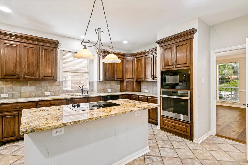 2208 Scenic Drive Plano, TX 75025