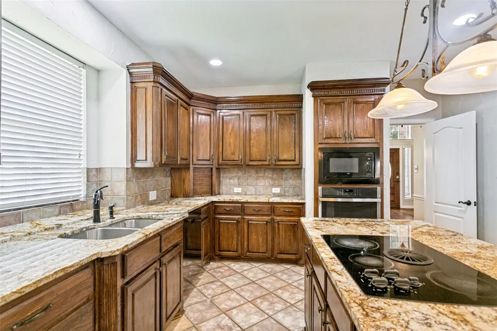 2208 Scenic Drive Plano, TX 75025