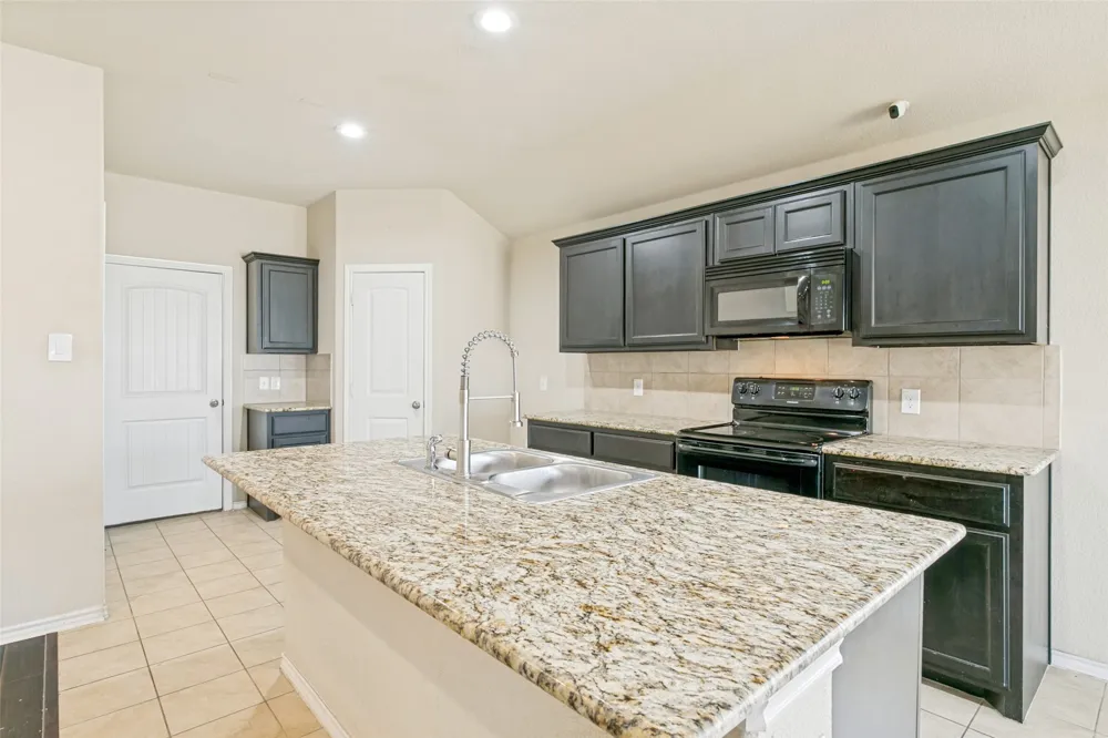 8817 Poynter Street Fort Worth, TX 76123