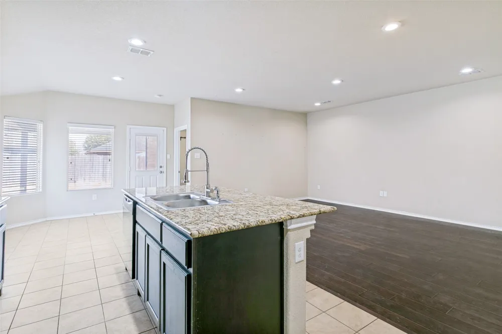 8817 Poynter Street Fort Worth, TX 76123