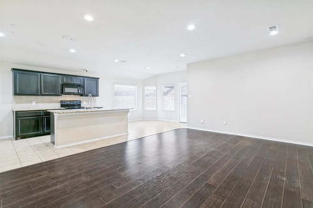 8817 Poynter Street Fort Worth, TX 76123