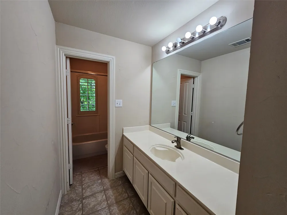 1009 Ricci Court Irving, TX 75062