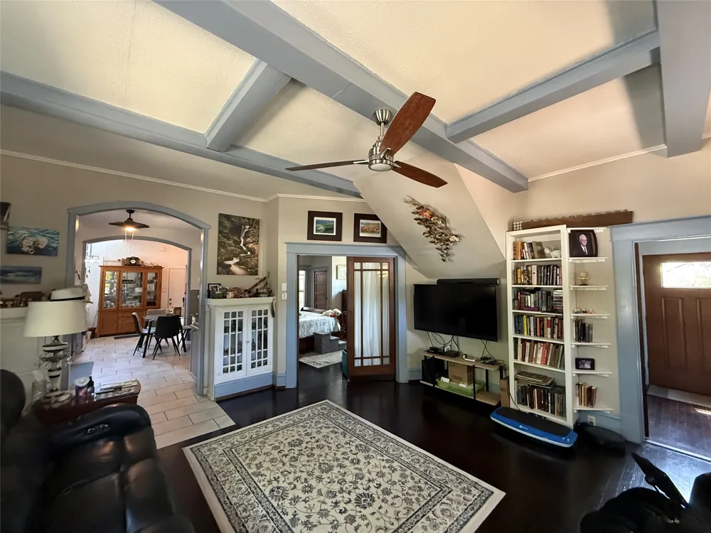 2223 6th Street Waco, TX 76708