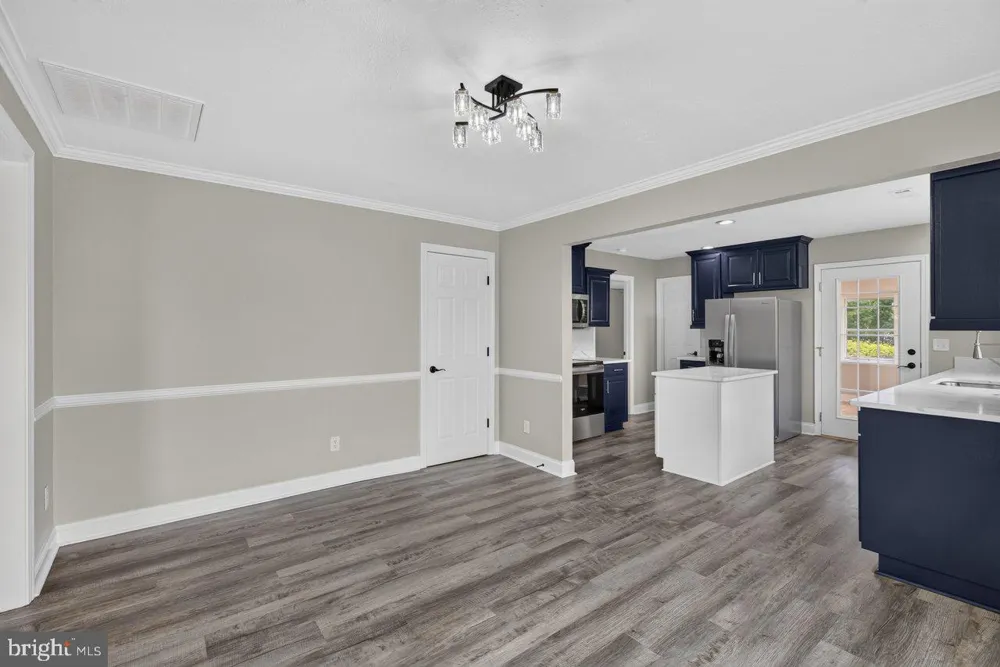 91 GRACE STREET Grottoes, VA 24441