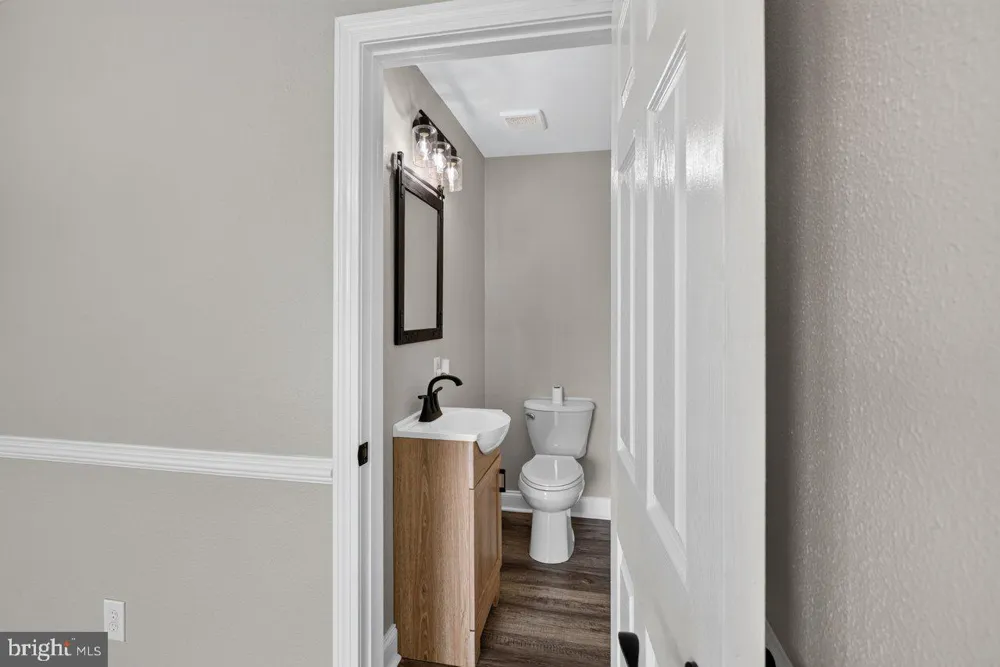 91 GRACE STREET Grottoes, VA 24441