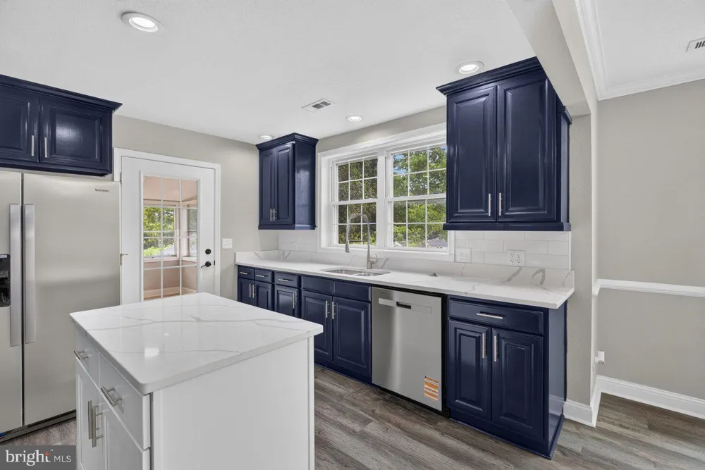 91 GRACE STREET Grottoes, VA 24441
