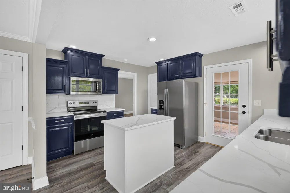 91 GRACE STREET Grottoes, VA 24441
