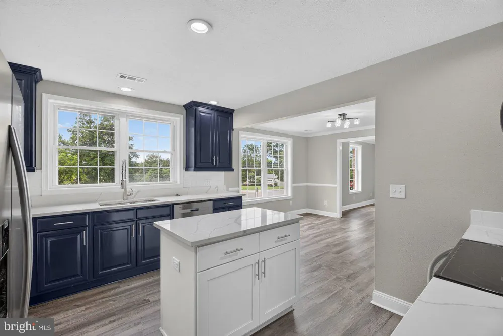 91 GRACE STREET Grottoes, VA 24441