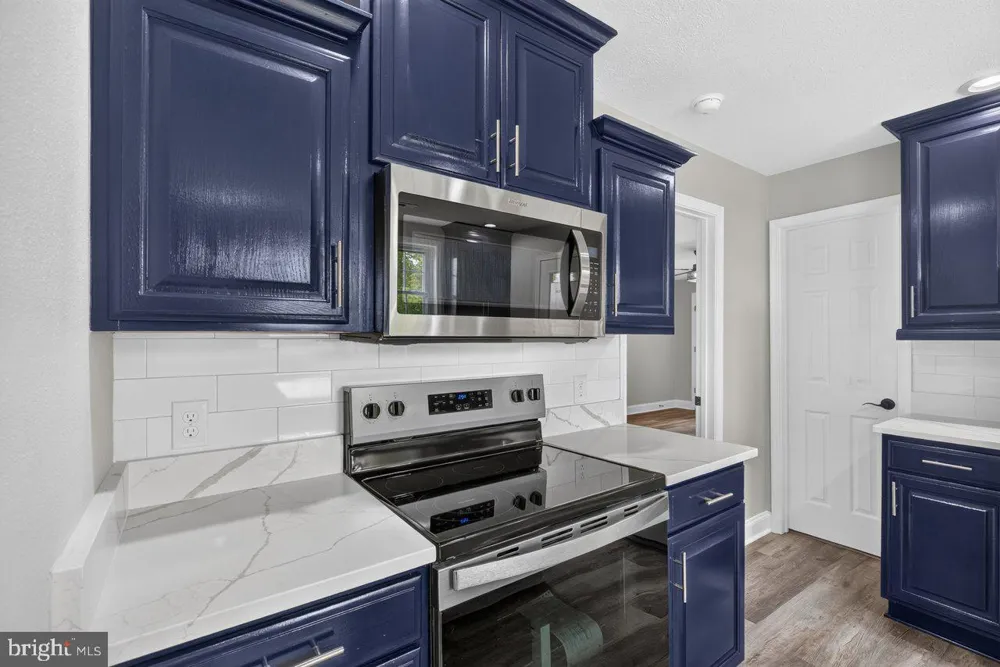 91 GRACE STREET Grottoes, VA 24441