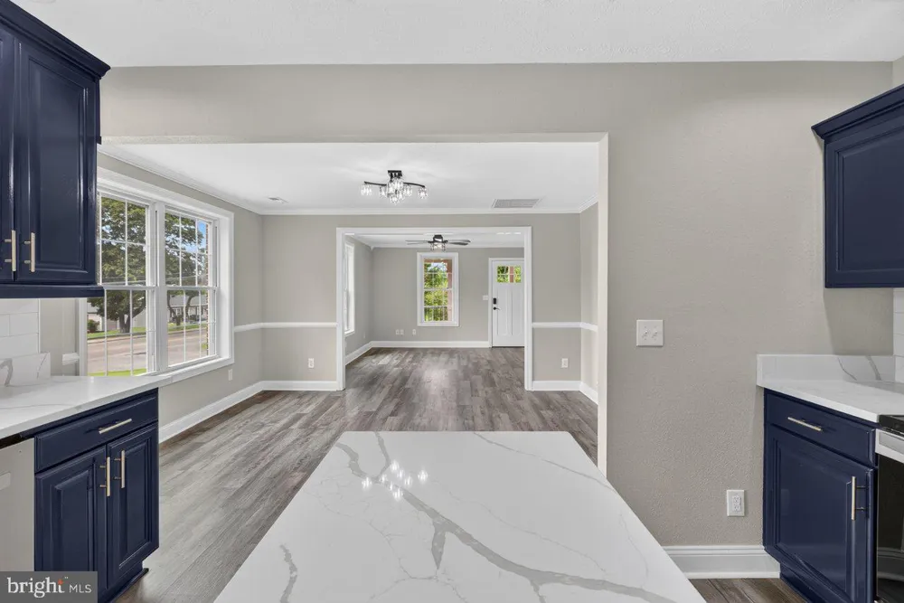 91 GRACE STREET Grottoes, VA 24441