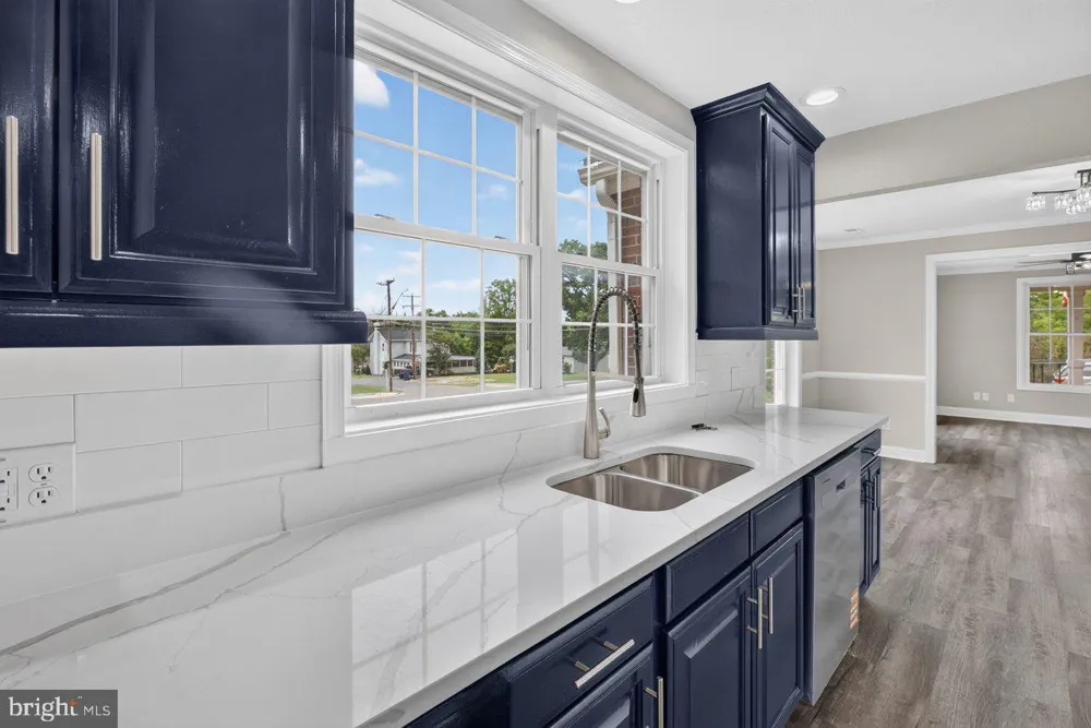 91 GRACE STREET Grottoes, VA 24441