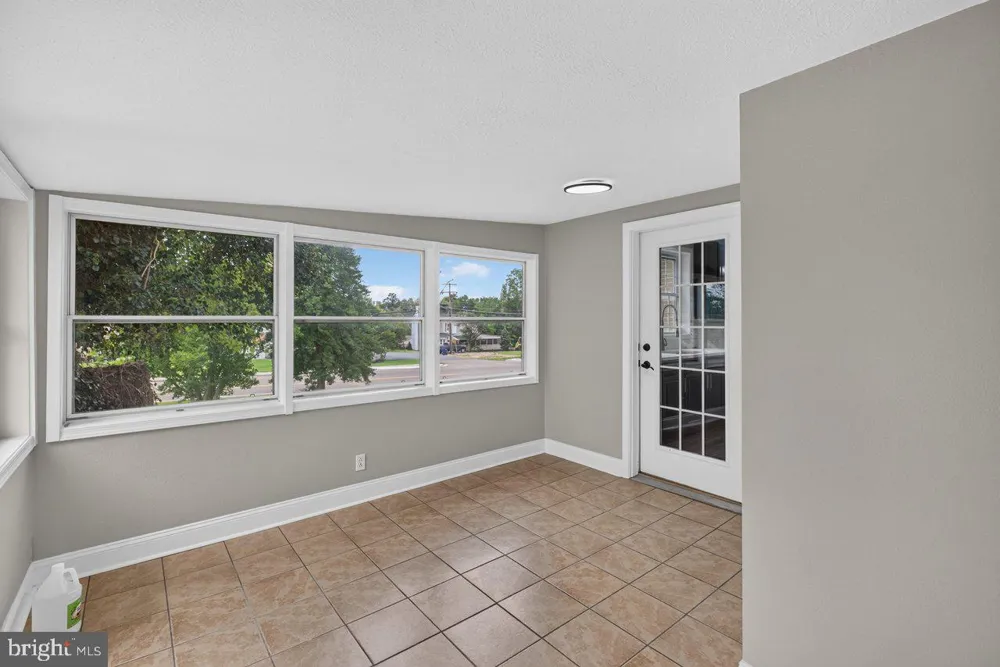 91 GRACE STREET Grottoes, VA 24441