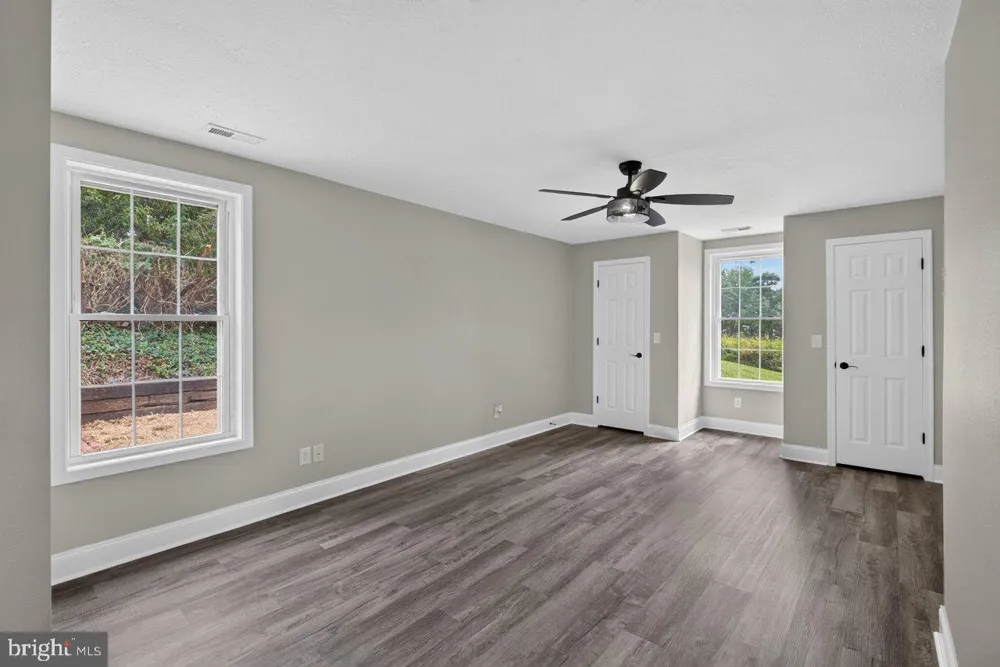91 GRACE STREET Grottoes, VA 24441