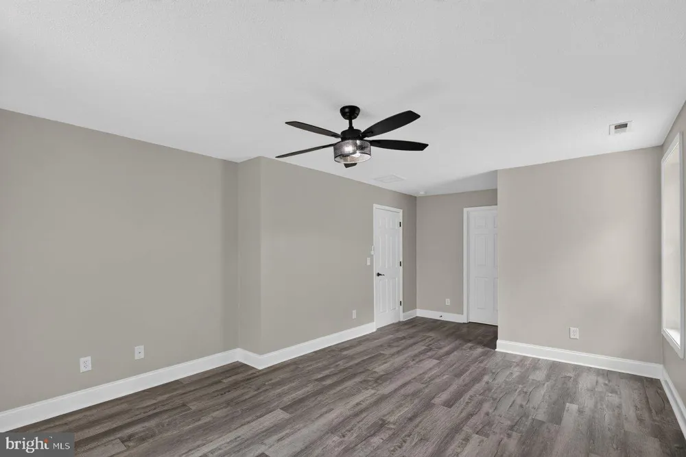 91 GRACE STREET Grottoes, VA 24441