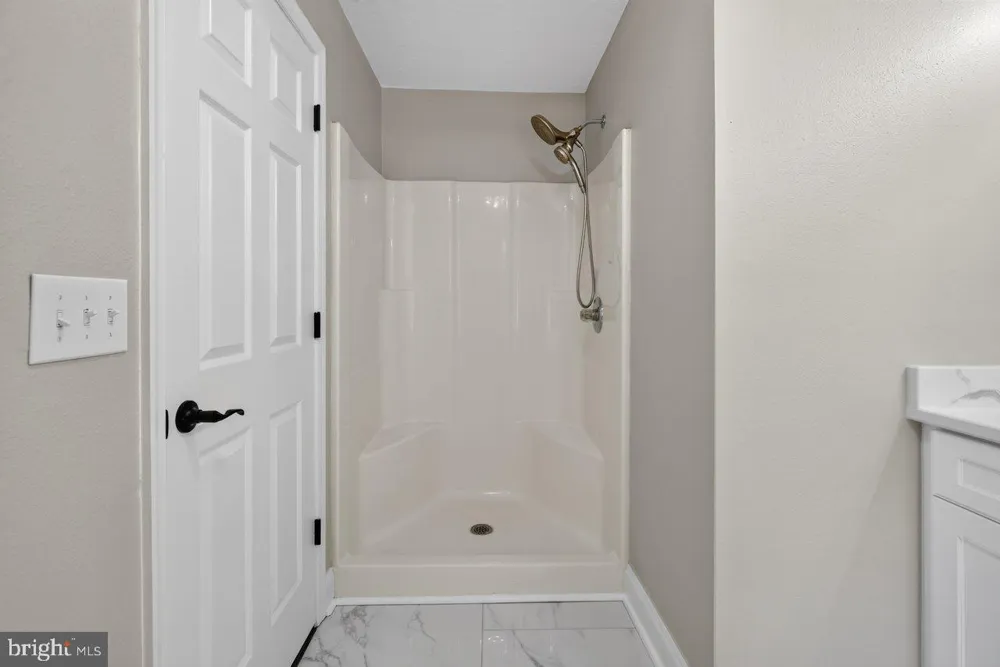 91 GRACE STREET Grottoes, VA 24441