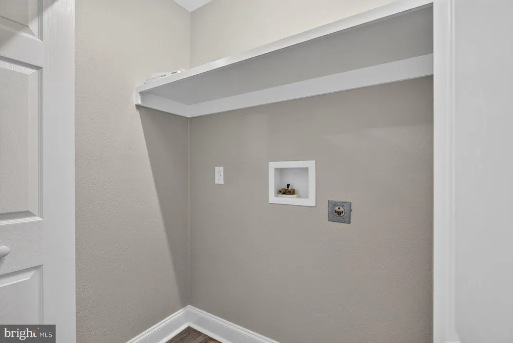 91 GRACE STREET Grottoes, VA 24441