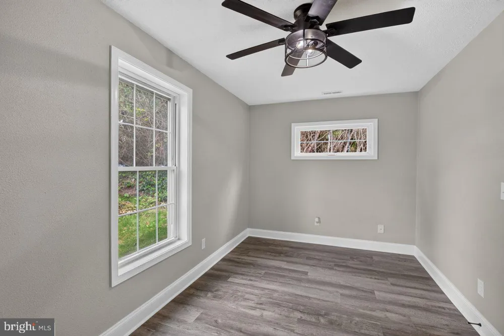 91 GRACE STREET Grottoes, VA 24441