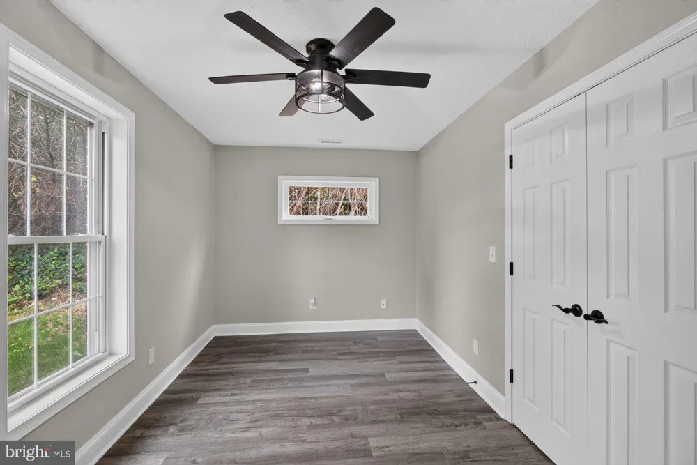 91 GRACE STREET Grottoes, VA 24441