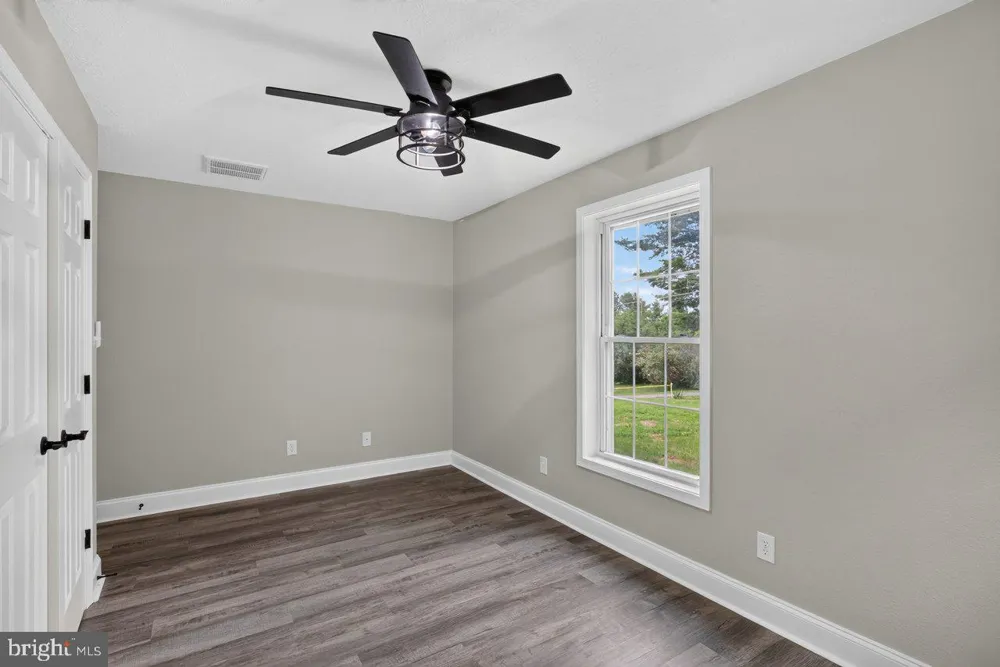 91 GRACE STREET Grottoes, VA 24441